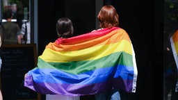 Regenbogenflagge beim CSD in Düsseldorf
