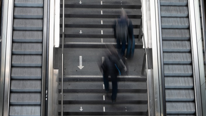 Symbolbild: Defekte Rolltreppen am Hauptbahnhof 