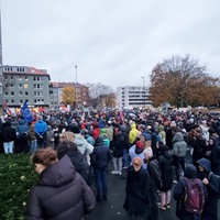 Demonstranten auf dem Ludgeriplatz in Münster