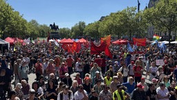 1. Mai Kundgebung auf dem Heumarkt in Köln