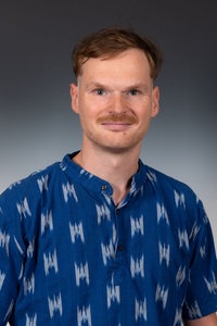 Dr. Jakob Manthey, Wissenschaftler am Zentrum für interdisziplinäre Suchtforschung