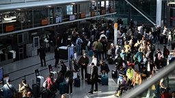 Fluggäste am Münchener Flughafen 