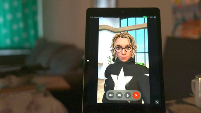 Ki-Chatbot Kira auf einem Smartphonebildschirm