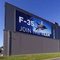 Plaket des neuen F-35-Kampfjets