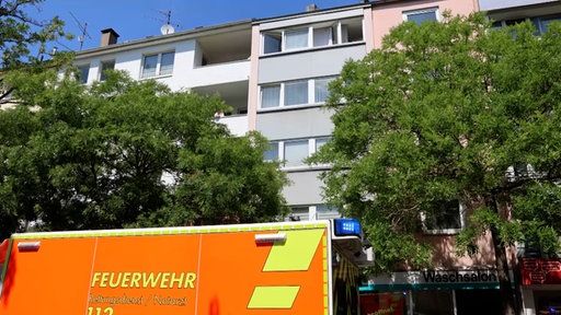 Kleinkind stürzt aus Fenster in Wuppertal-Oberbarmen