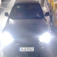 Kennzeichen von Fluchtauto gefunden: Heiße Spur nach Sparkasseneinbruch