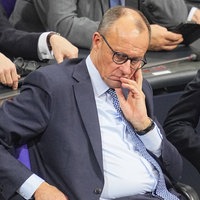 Friedrich Merz schaut nachdenklich 