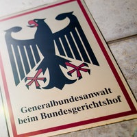 Bundesadler mit Schrfit "Generalbundesanwalt beim Bundesgerichtshof"