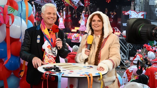 Moderator Guido Cantz führt das Publikum am Heumarkt am 11.11. durch den Tag