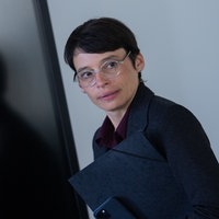 Nach Messerattacke auf Solinger Stadtfest am 23.08.2024 - Josefine Paul in einem Gespräch mit Journalisten im Ministerium