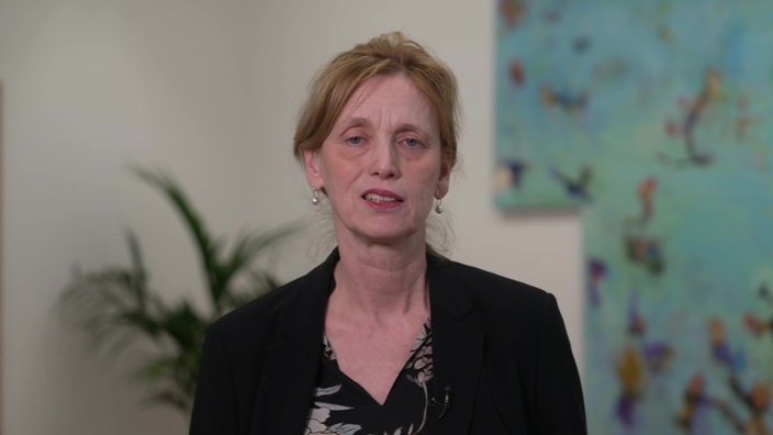 Portrait von Bildungs- und Familienministerin Karin Prien