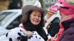  Katarina Barley, Vizepräsidentin Europaparlaments, kommt kostümiert zum Rosenmontagszug
