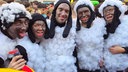 Eine "Herde Schafe" feiert auf der Zülpicher den 11.11.