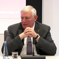 Laumann (CDU) bei der Pressekonferenz zum Krankenhausplan