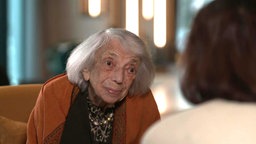 Margot Friedländer im Interview mit WDR-Reporterin Alexa Schulz