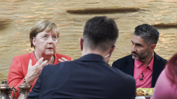 Angela Merkel in der Diskussion 