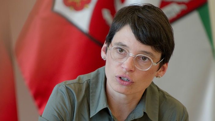 Josefine Paul, Ministerin für Kinder, Jugend, Familie, Gleichstellung, Flucht und Integration (Grüne)