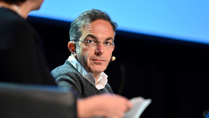 Schriftsteller Navid Kermani bei der lit.Cologne 2023