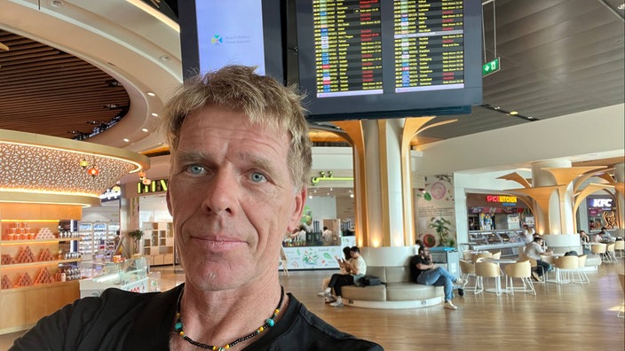 Olaf Jansen steckt am Flughafen fest