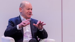 Olaf Scholz spricht beim Literaturfestival Litcologne über die Bücher seines Lebens.