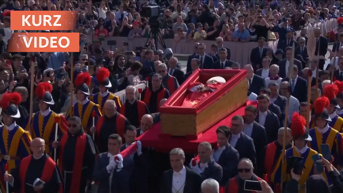 Papst Franziskus aufgebahrt | TN