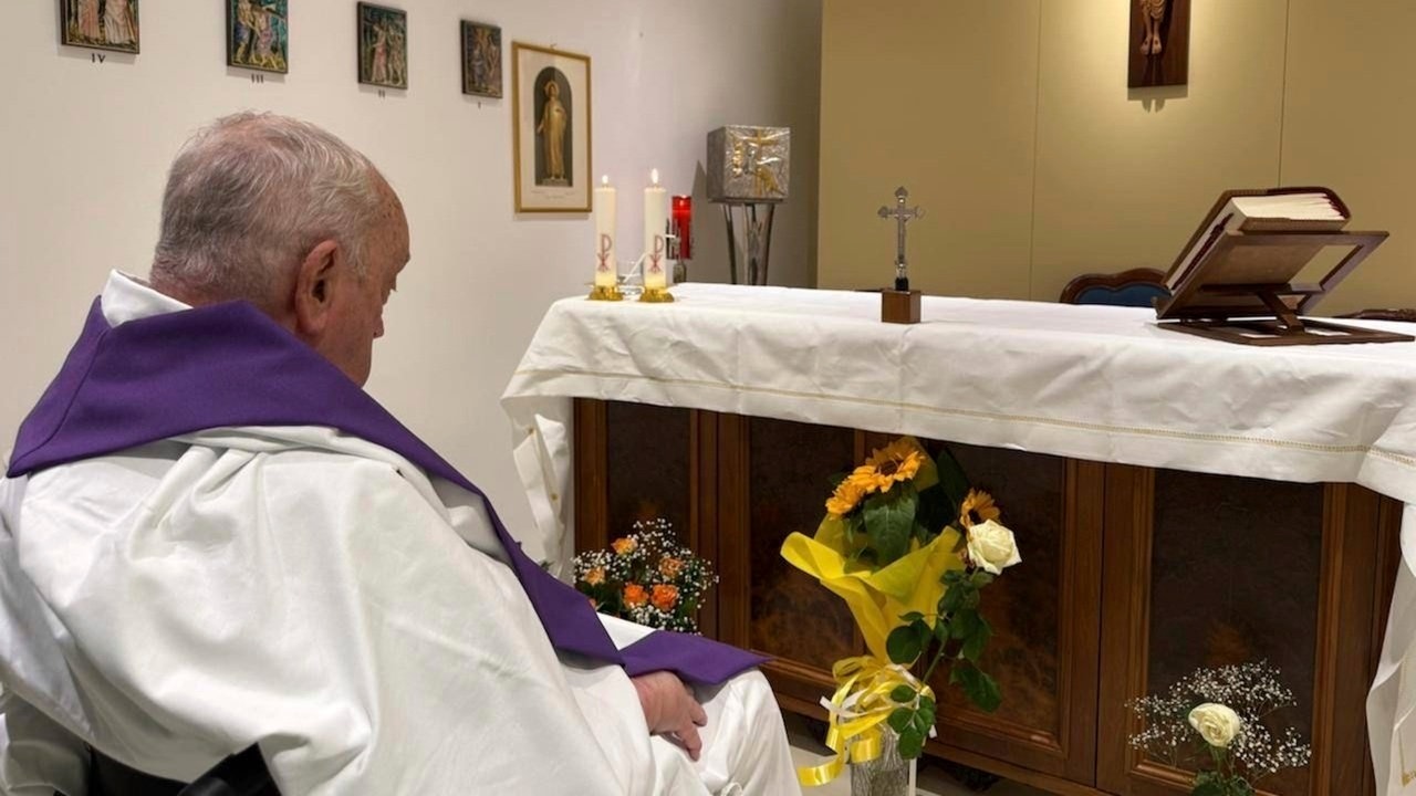 Papst Franziskus im Krankenhaus