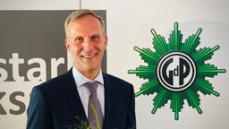 Patrick Schlüter, dem NRW-Landesvorsitzenden der Gewerkschaft der Polizei (GdP)