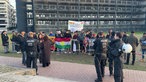 Demonstranten und Polizei bei Pro-Kurden-Demo