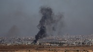 Rauch steigt über Gaza auf