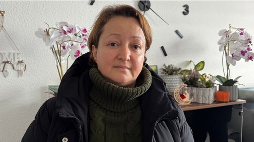 Europahaus-Mieterin Servehan Vishka kann nicht in ihrer 4 Grad kalten Wohnung leben 