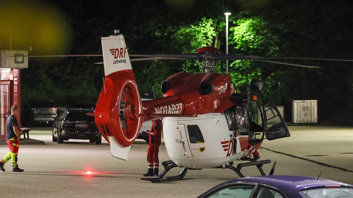 Rettungshubschrauber in Remscheid nach Brand in einem Mehrfamilienhaus.