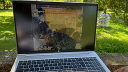 auf einem Laptop läuft ein Programm wo man die Überwachungszone der Kamera einsehen kann.