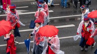 verregneter Rosenmontag in Aachen