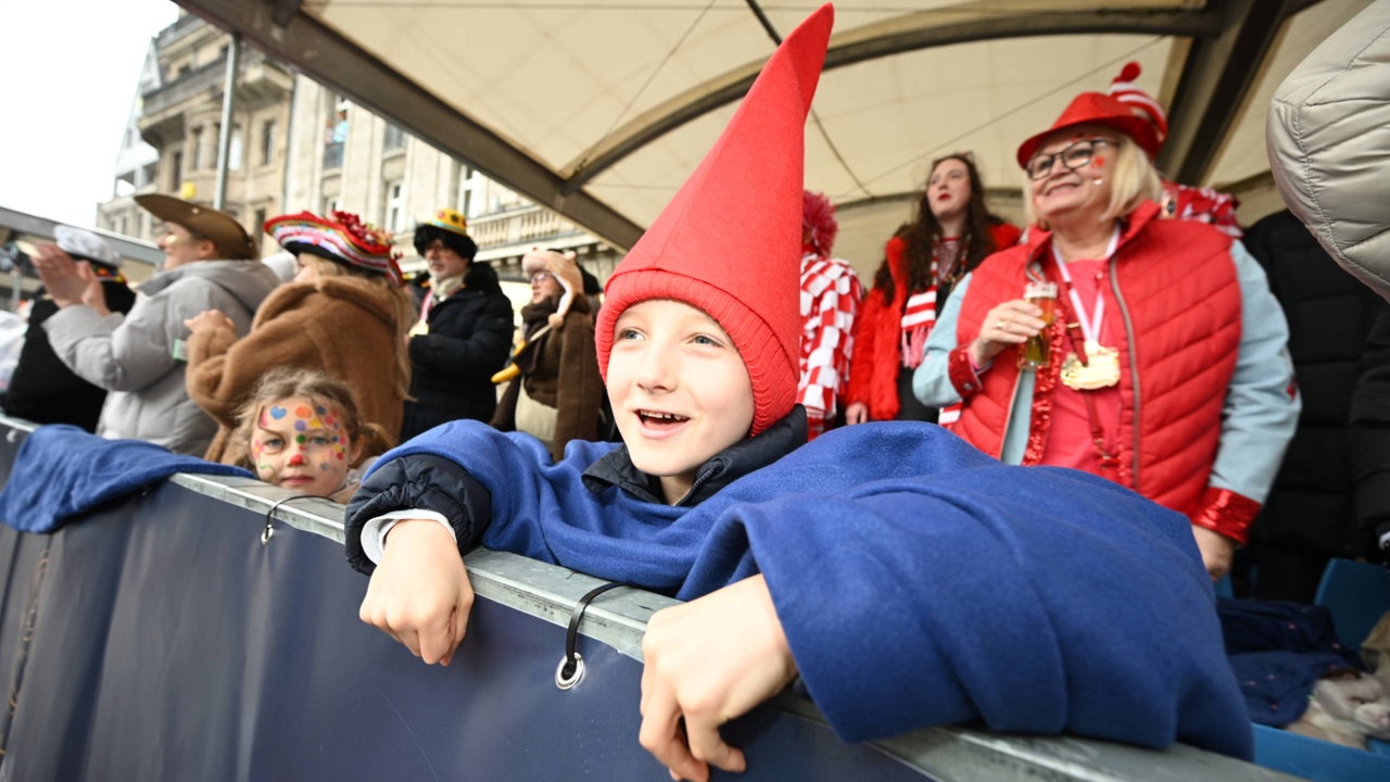 Zuschauer beim Zug in Köln 