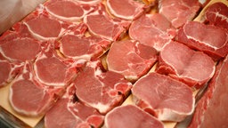Rohe Schweinekoteletts ohne Knochen