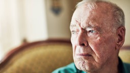 Senior mit Depressionen