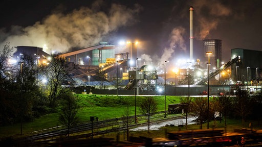 Das Werksgelände von HKM Hüttenwerke Krupp Mannesmann in Duisburg.