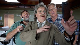 Peter Trabner (v.l.n.r.) als Rudi, Hape Kerkeling als Horst Schlämmer und Norbert Heisterkamp als Gu·nni in einer Szene des Films "Horst Schlämmer sucht das Glück".