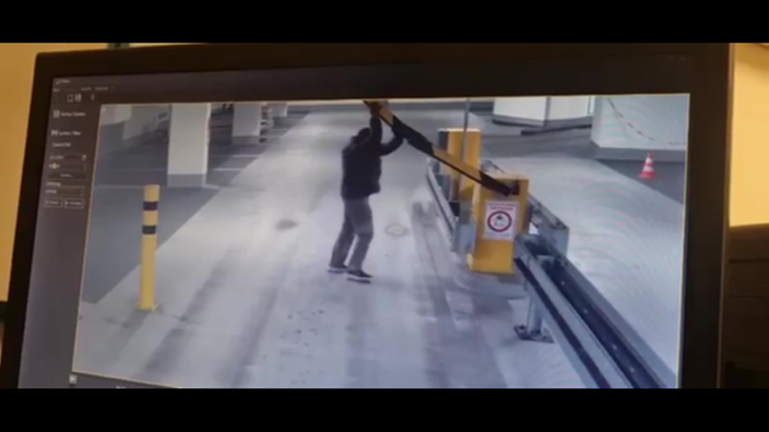 Täter an der Parkhausschranke 