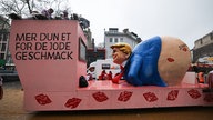 Trump-Wagen auf dem Rosenmontagszug 