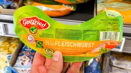Die Verpackung einer vegetarischen "Fleischwurst"