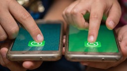 Eltern können künftig kontrollieren, mit wem die Kinder auf WhatsApp chattten