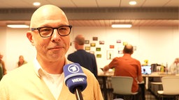 Portraitfoto von Sebastian Arlt.