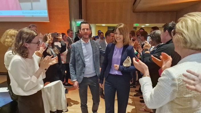 Applaus für die CDU-Landratskandidatin Ina Laukötter in Gütersloh.