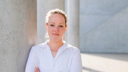 Portrait von Wissenschaftsjournalistin Franziska Konitzer