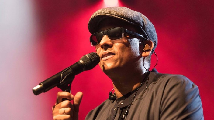 Der deutsche Soul- und R&B-Sänger Xavier Naidoo live beim 25. Blue Balls Festival in Luzern