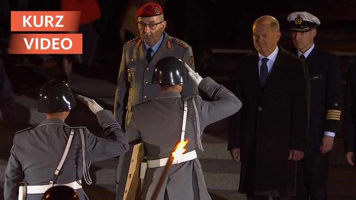 Zapfenstreich Olaf Scholz