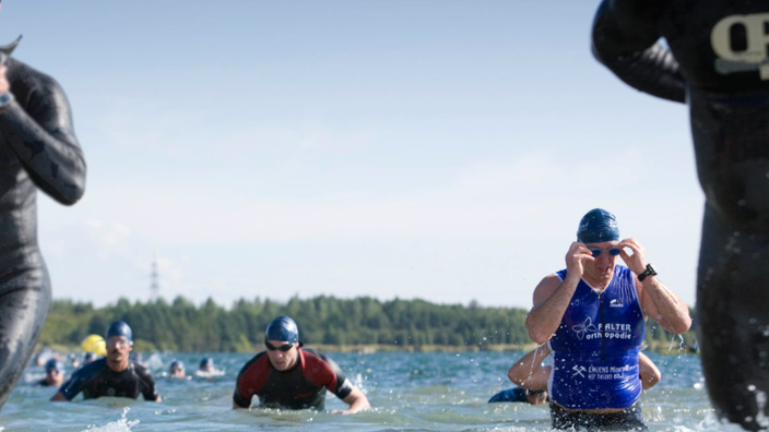 Schwimmer beim Indeland-Triathlon