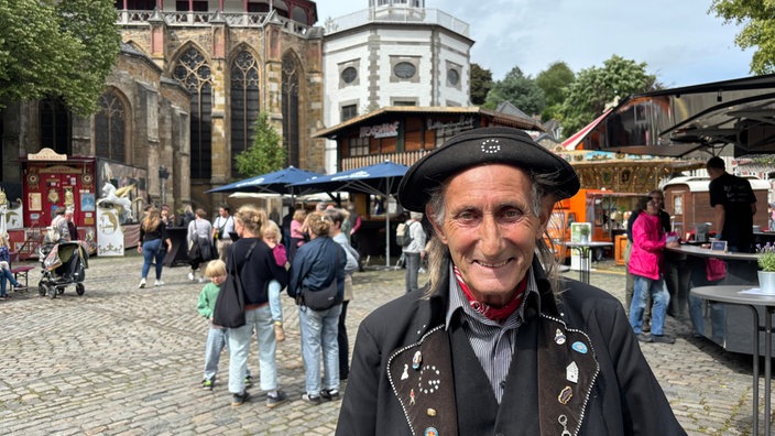Gaukler Gilbert auf historischem Jahrmarkt Kornelimünster