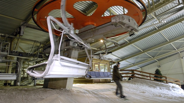 Sessellift in Skihalle